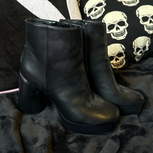 SAM & LIBBY heeled boots - Picture 3 of 3